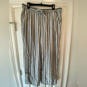 Old Navy, linen blend stripe plants